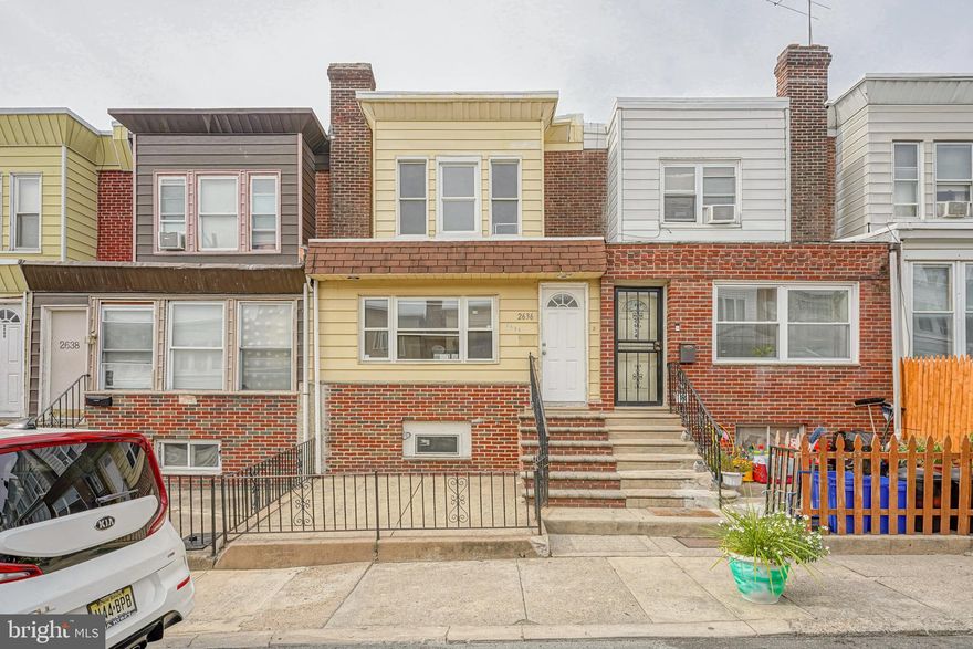 If you as an investor are looking for a savvy investment opportunity then look no further
This lovely Three 3 Bedroom Modern  Home is a turn key opportunity affording the buyer a large  deck and garage. Modern Kitchen and Bath with beautiful hardwood floors . Sellers are very Motivated !!