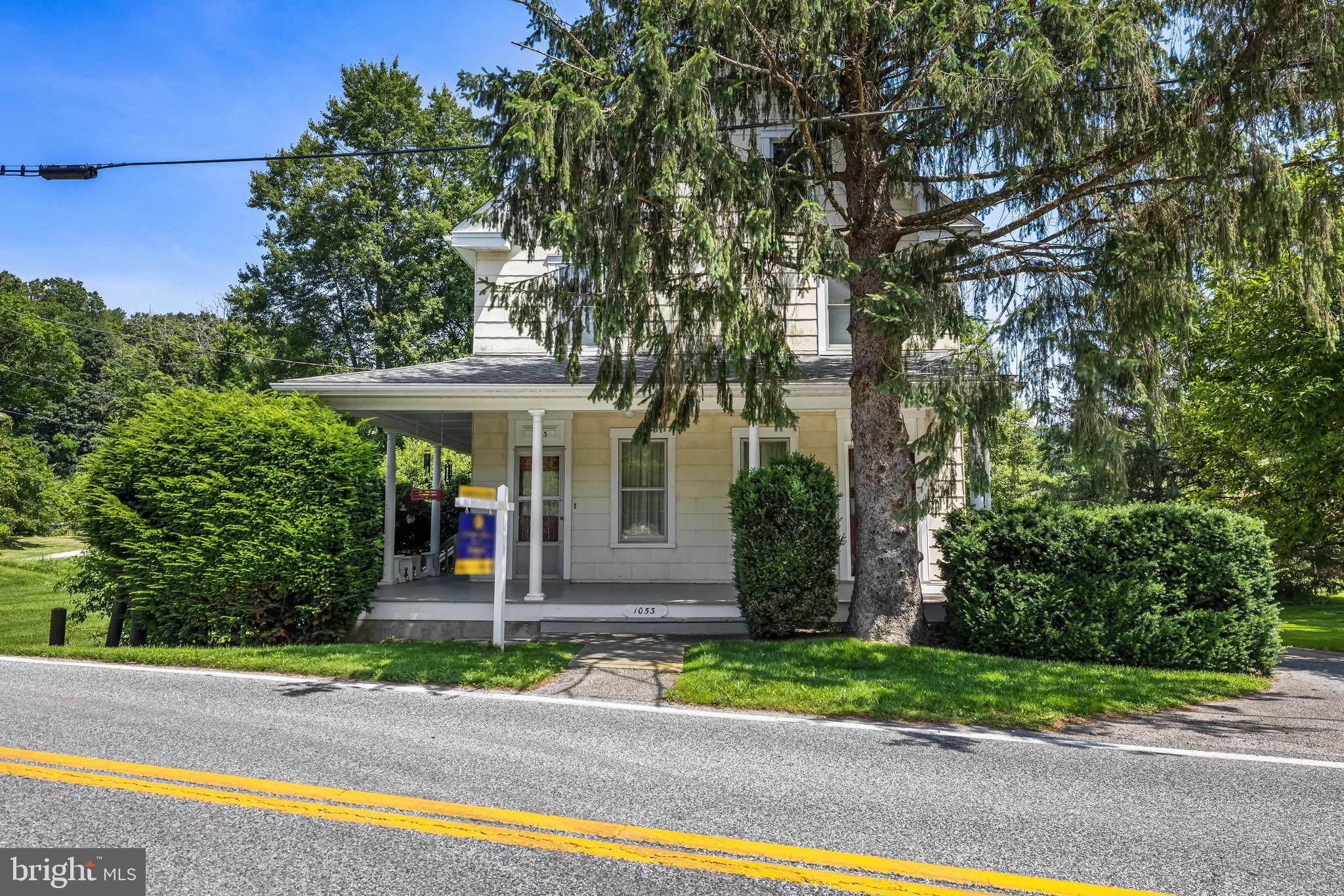 1053 FREELAND ROAD
