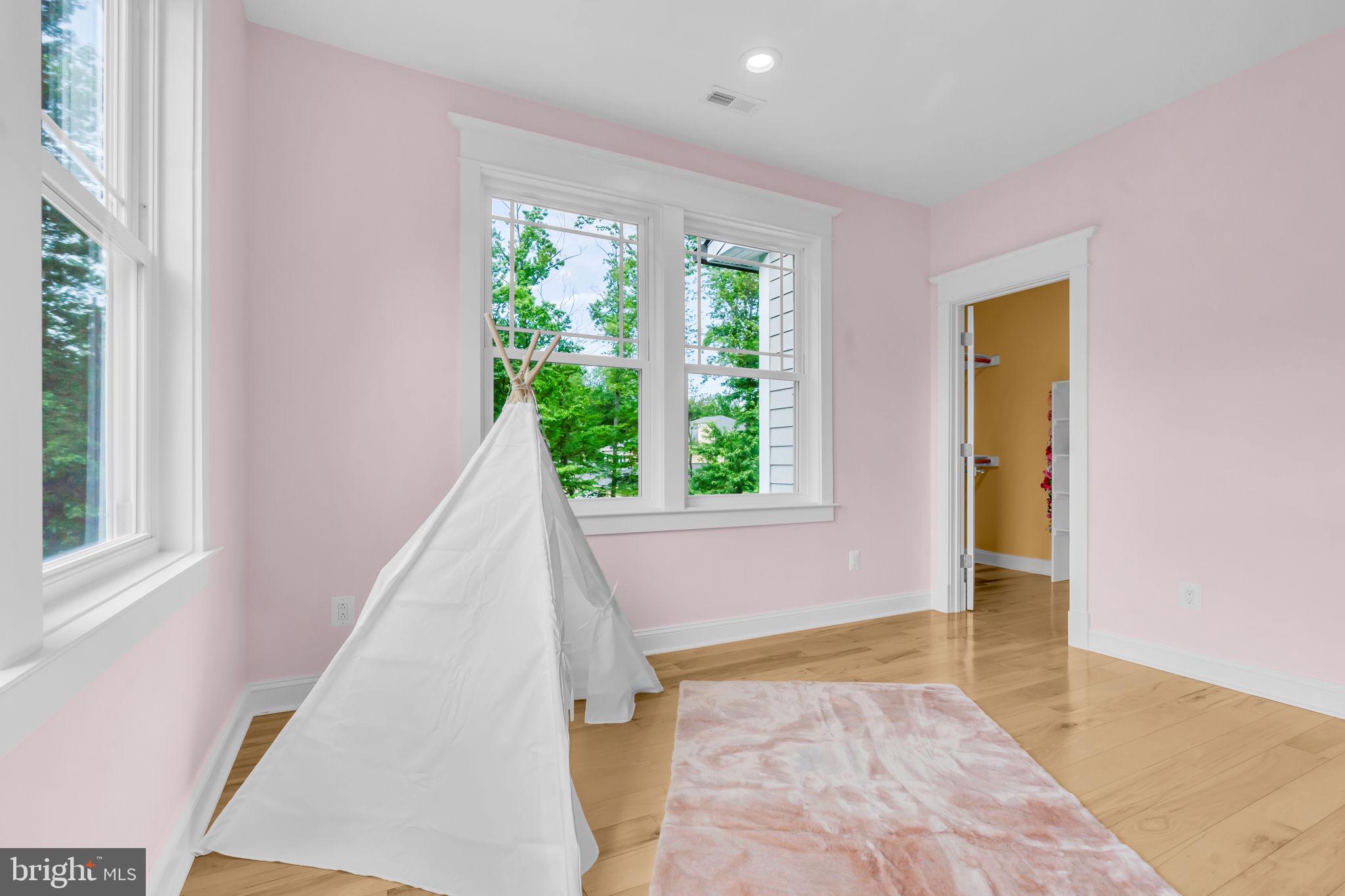 FAIRWOOD ACRES - Residential