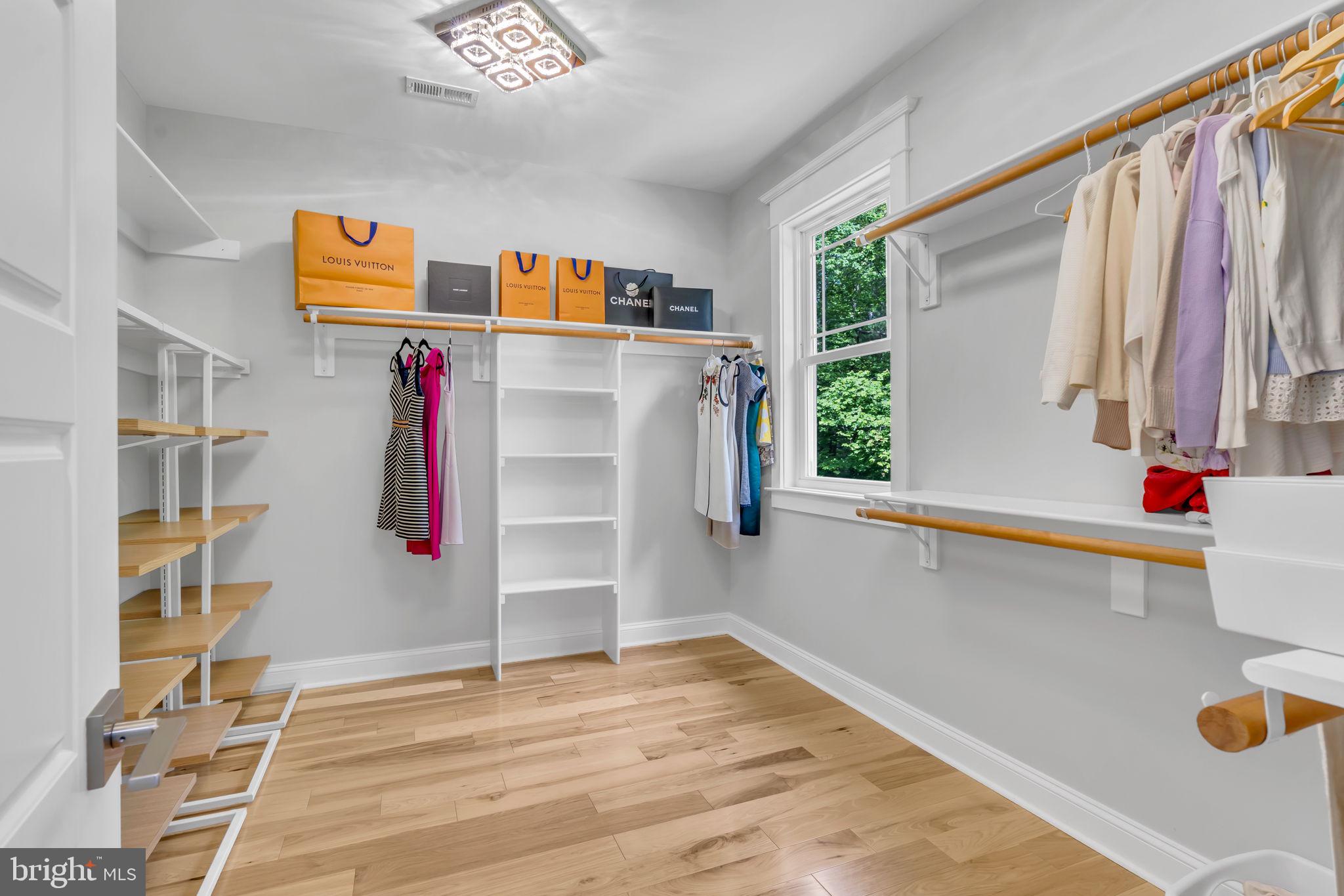 FAIRWOOD ACRES - Residential