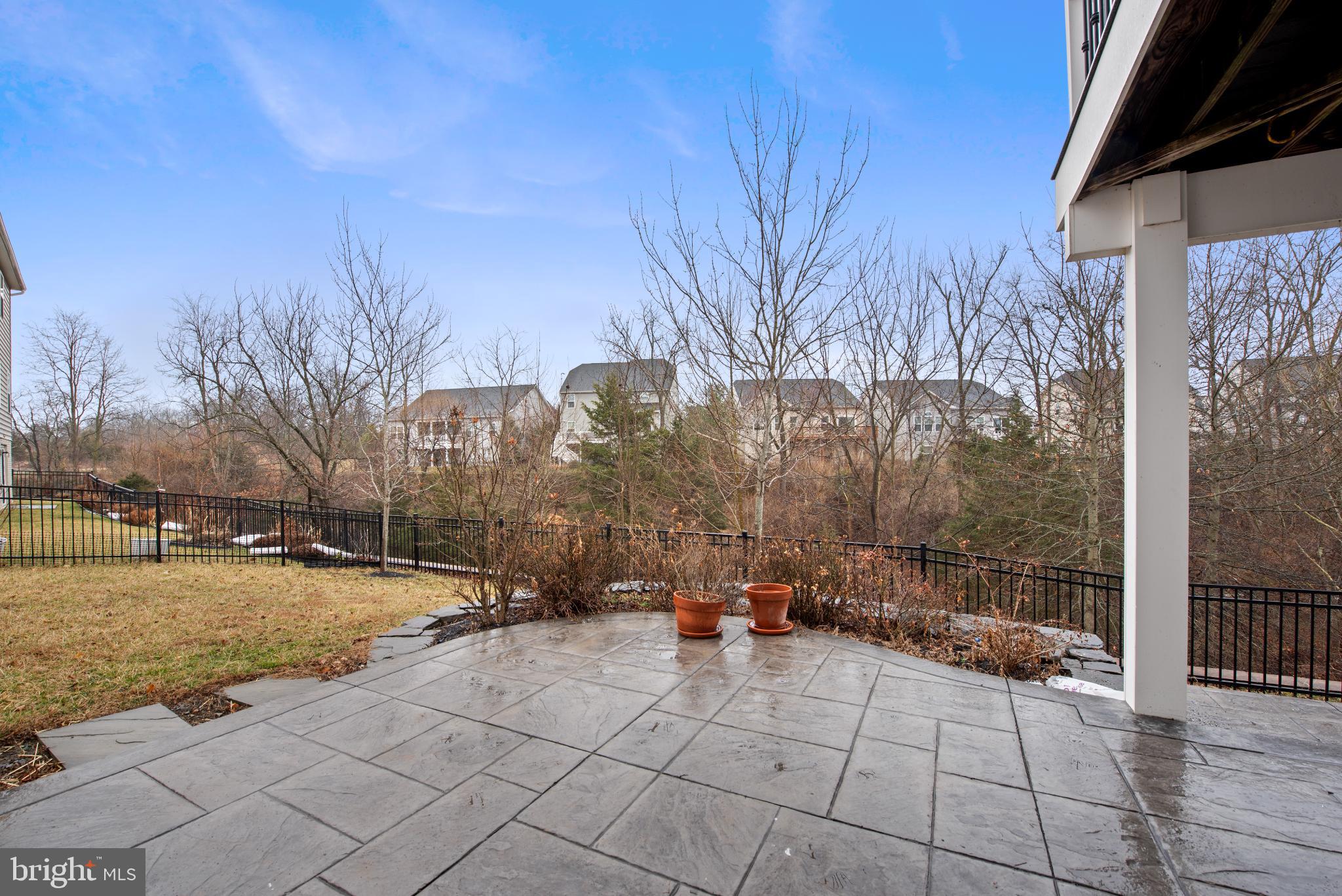 LAKE FREDERICK - Residential