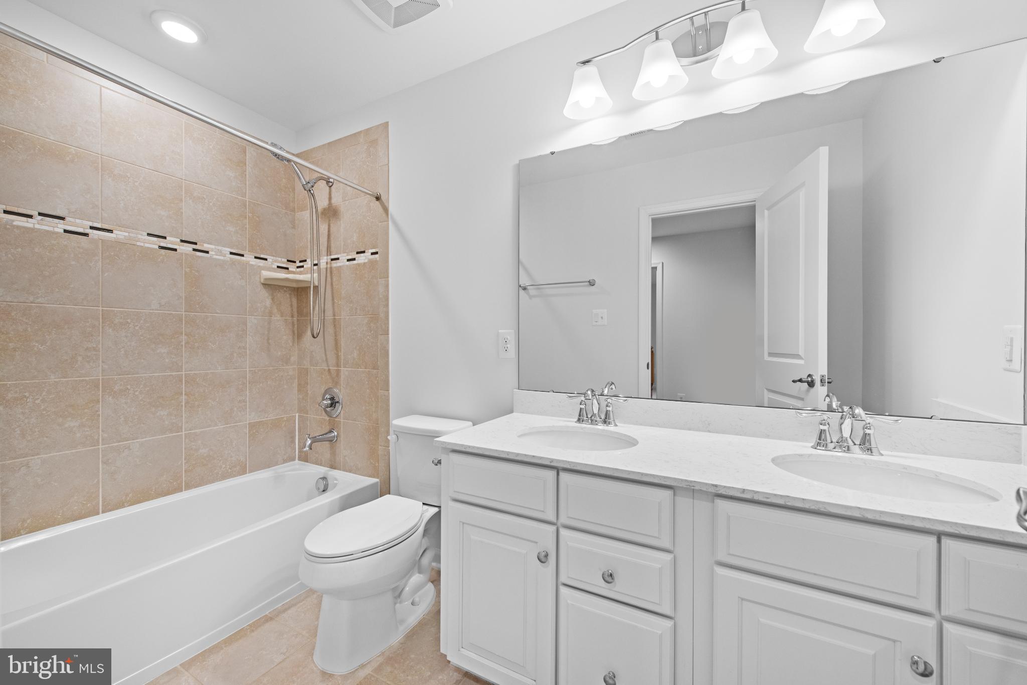 LAKE FREDERICK - Residential