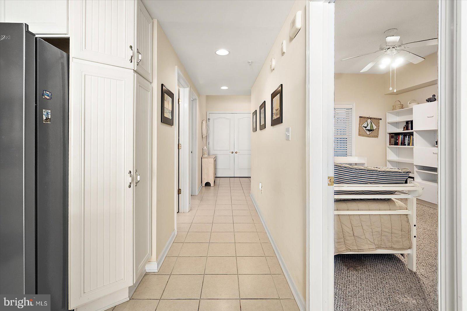 HARBOUR LIGHT CONDOS - Residential