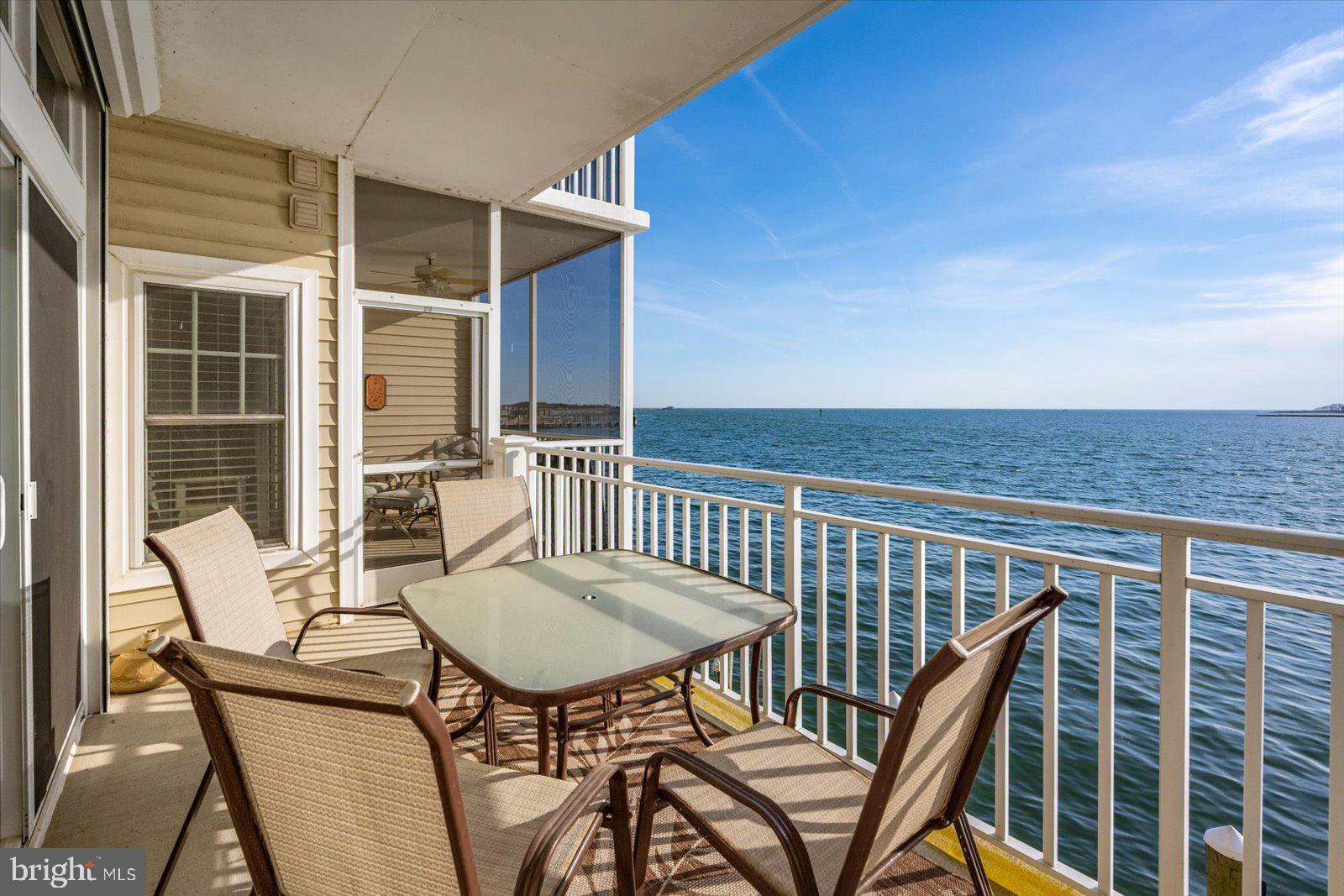 HARBOUR LIGHT CONDOS - Residential