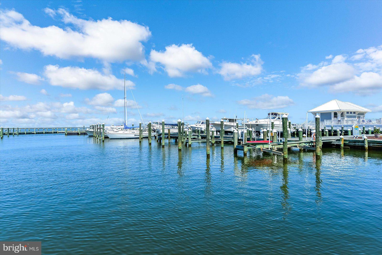 HARBOUR LIGHT CONDOS - Residential