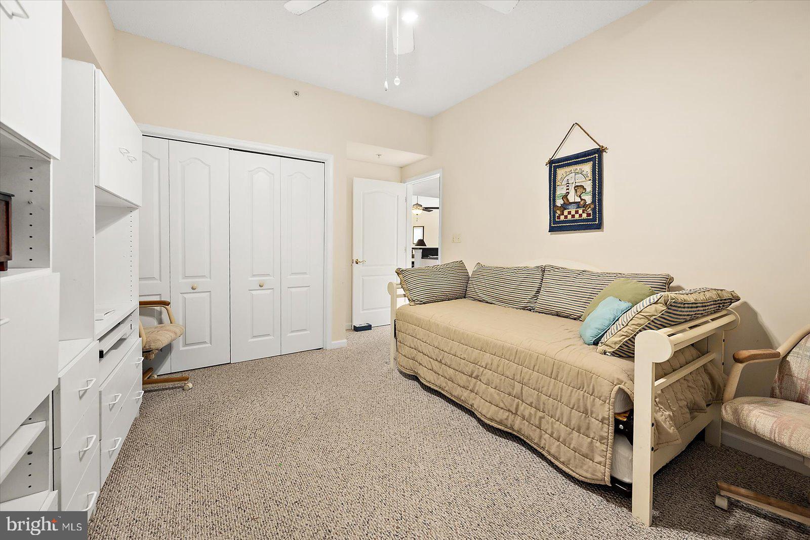 HARBOUR LIGHT CONDOS - Residential