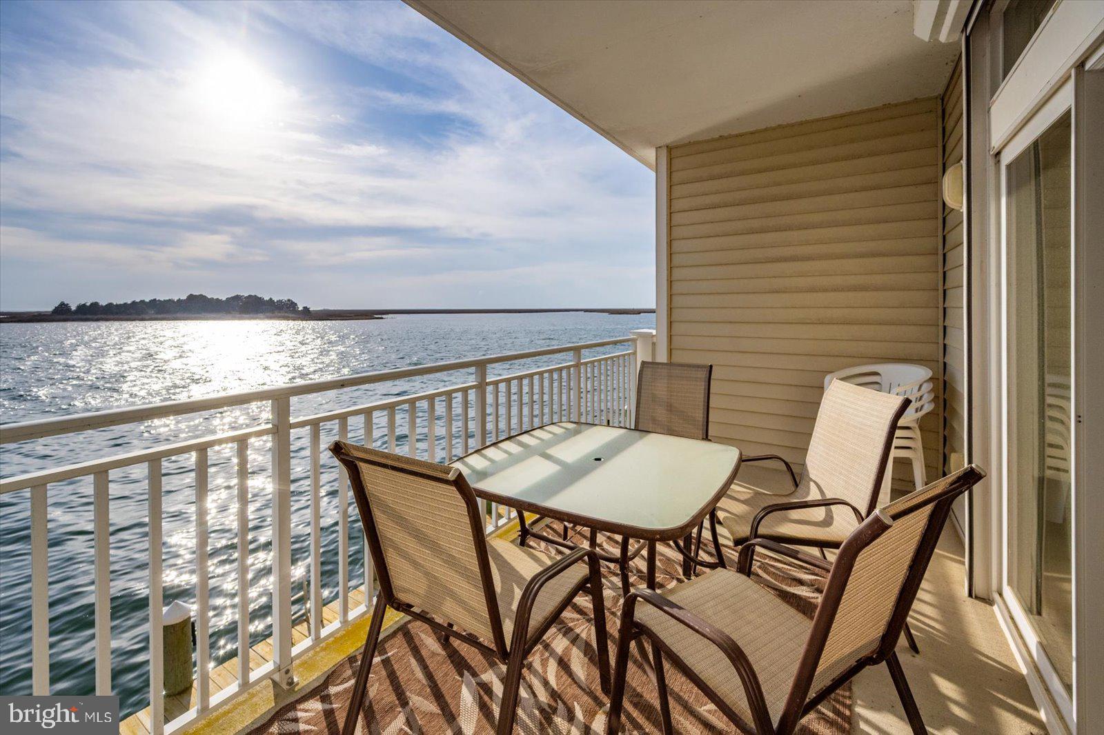 HARBOUR LIGHT CONDOS - Residential