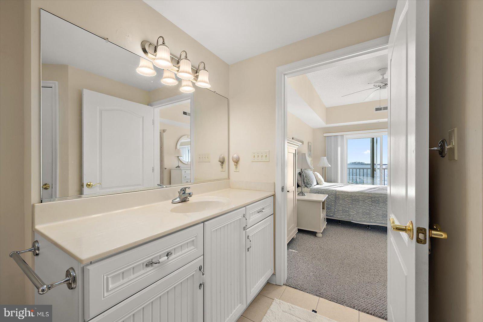 HARBOUR LIGHT CONDOS - Residential