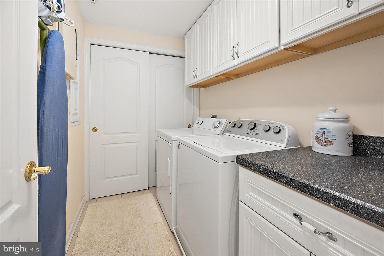 HARBOUR LIGHT CONDOS - Residential