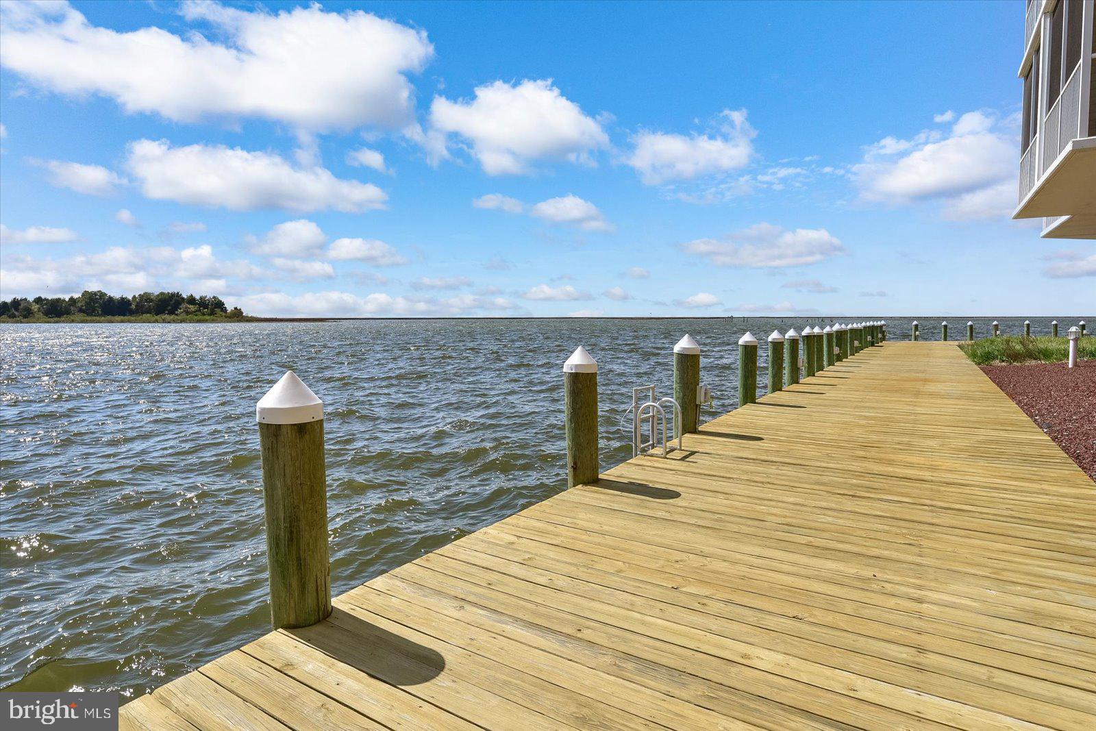 HARBOUR LIGHT CONDOS - Residential