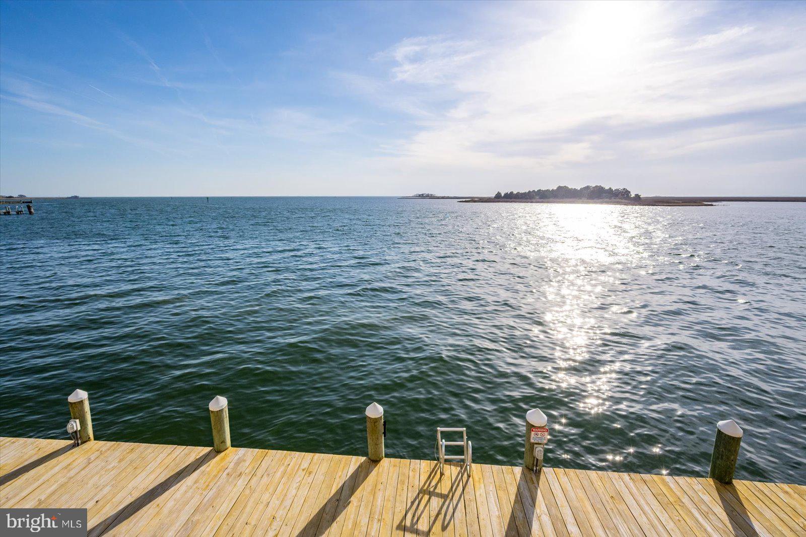 HARBOUR LIGHT CONDOS - Residential