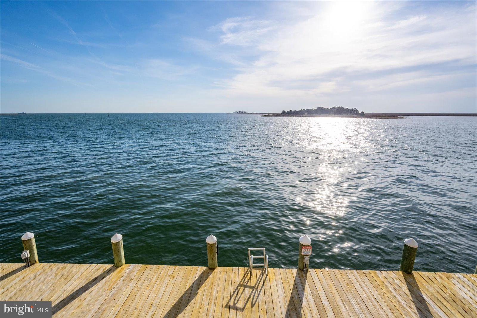 HARBOUR LIGHT CONDOS - Residential