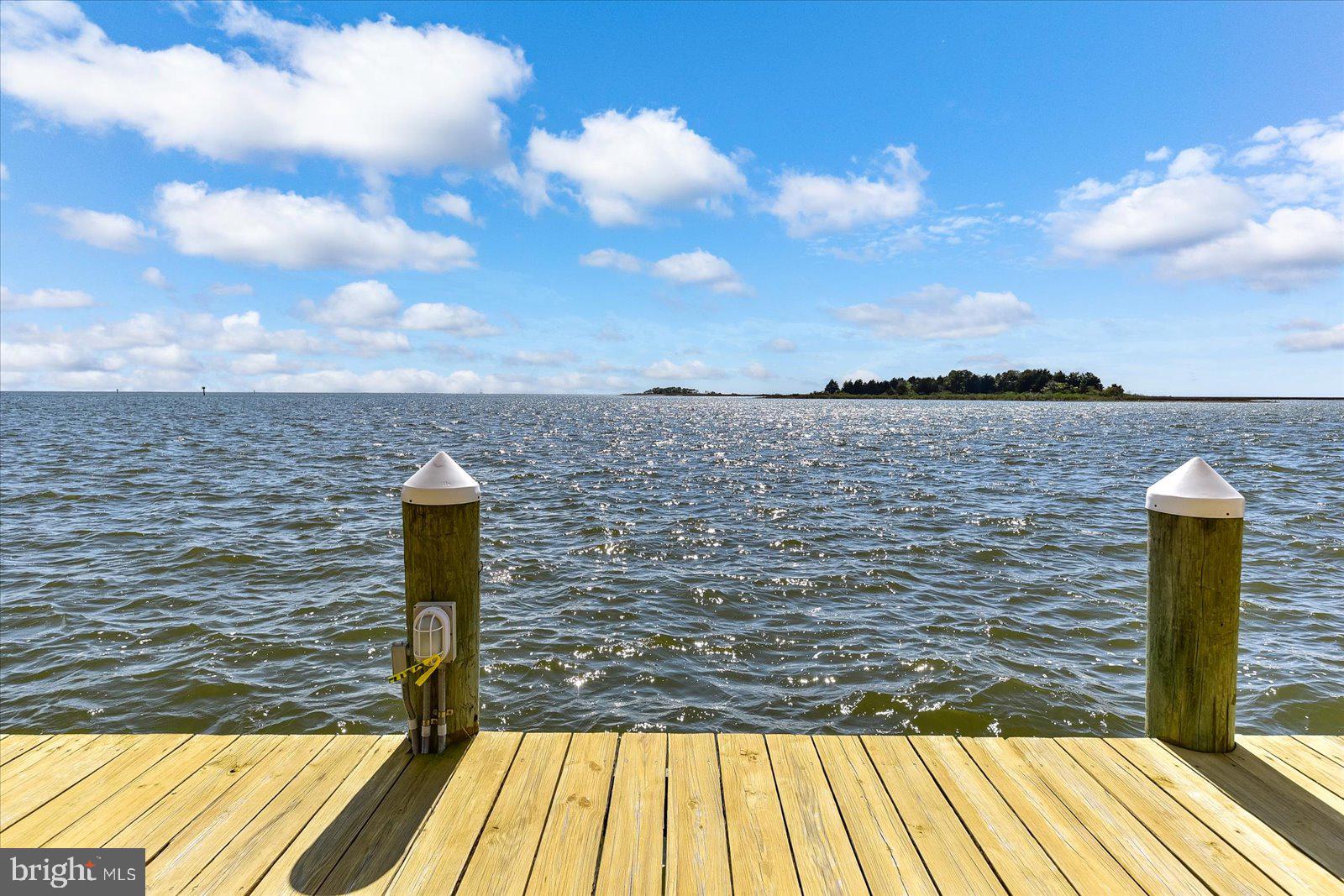 HARBOUR LIGHT CONDOS - Residential