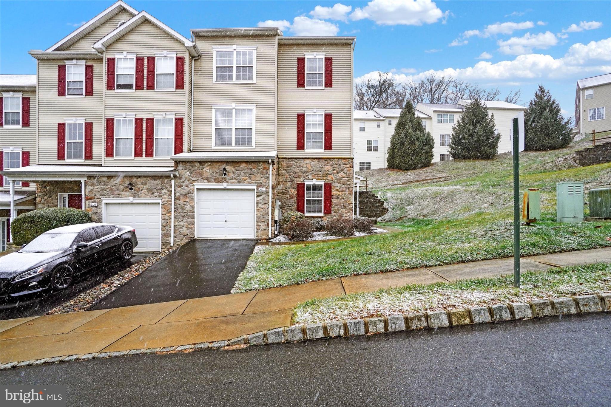 WOODCREST HILLS - Residential