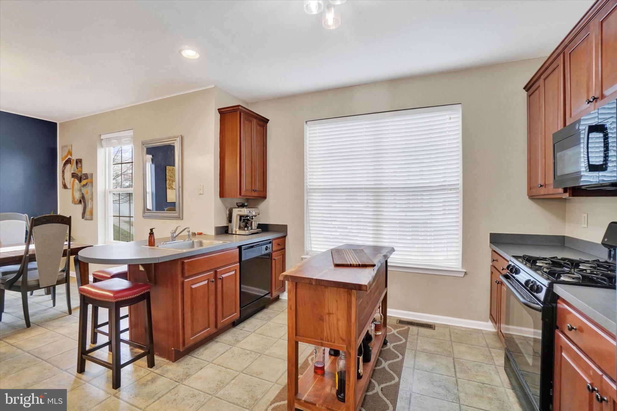 WOODCREST HILLS - Residential