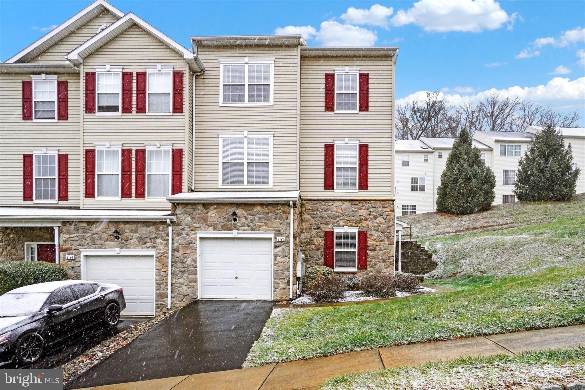 WOODCREST HILLS - Residential