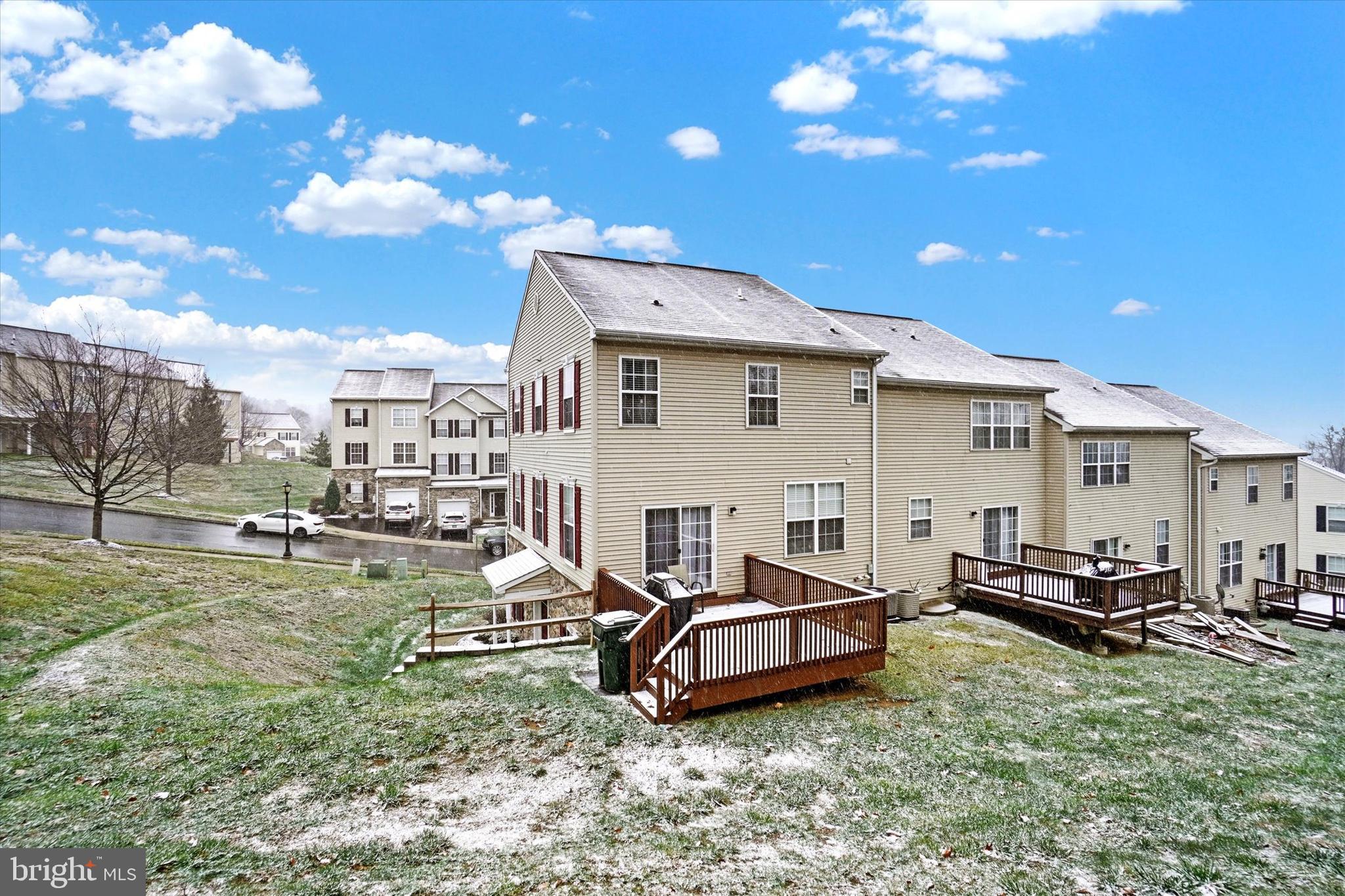 WOODCREST HILLS - Residential