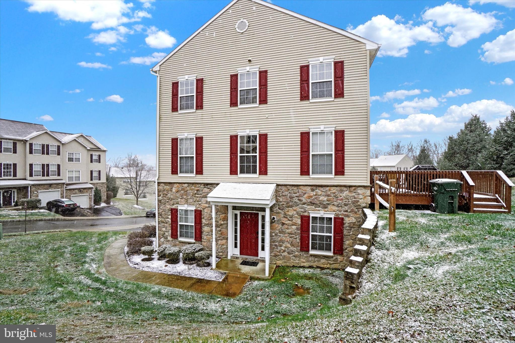 WOODCREST HILLS - Residential