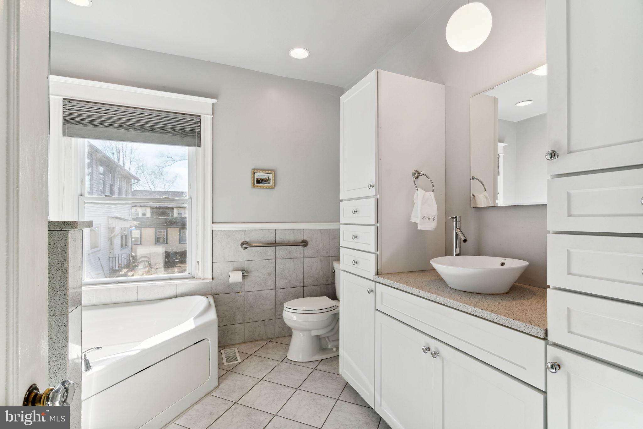 DREXEL HILL - Residential