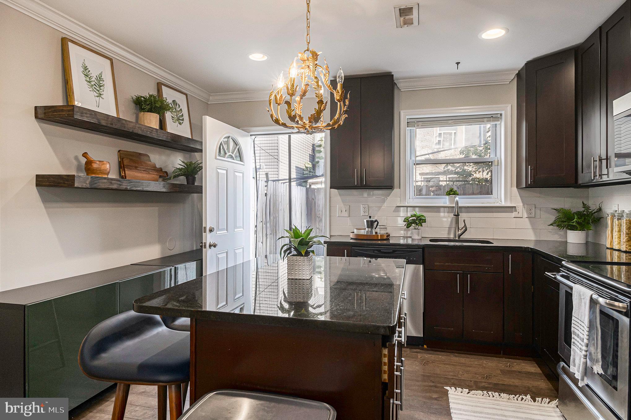 POINT BREEZE - Residential