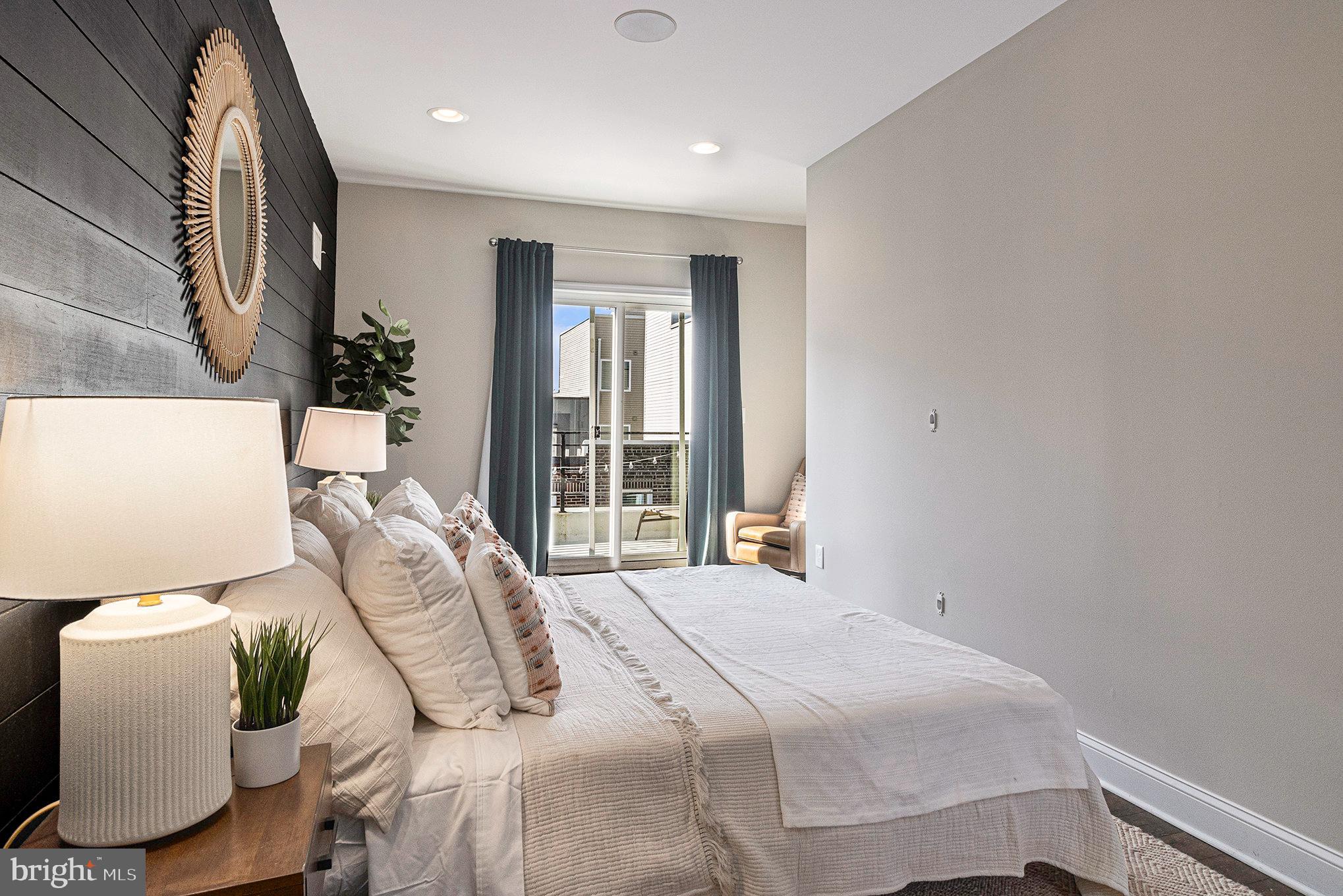 POINT BREEZE - Residential
