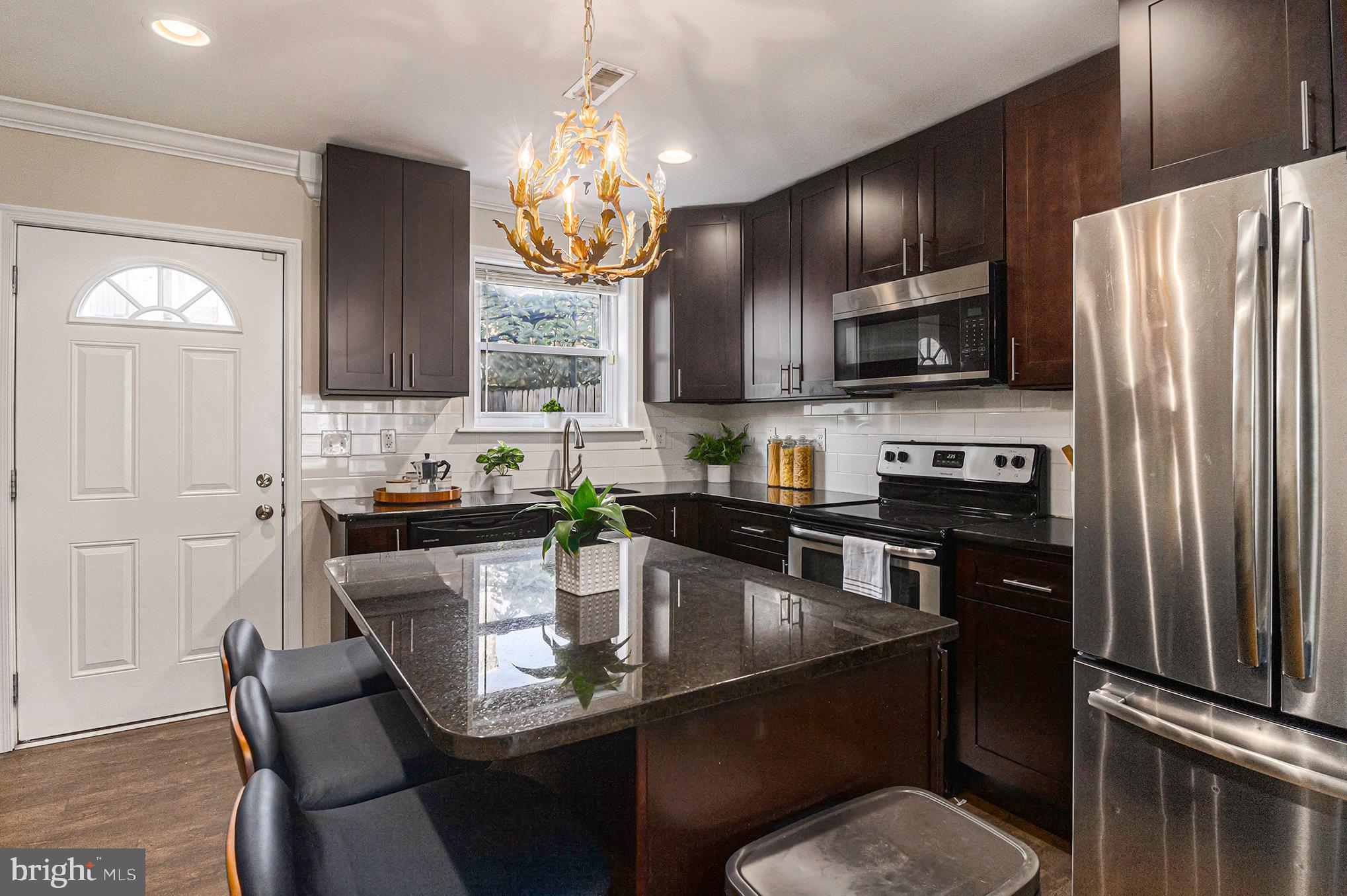 POINT BREEZE - Residential