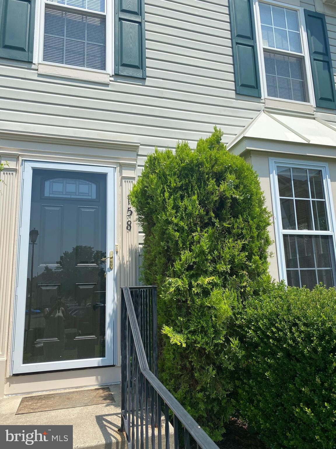 ABINGDON ESTATES - Residential Lease