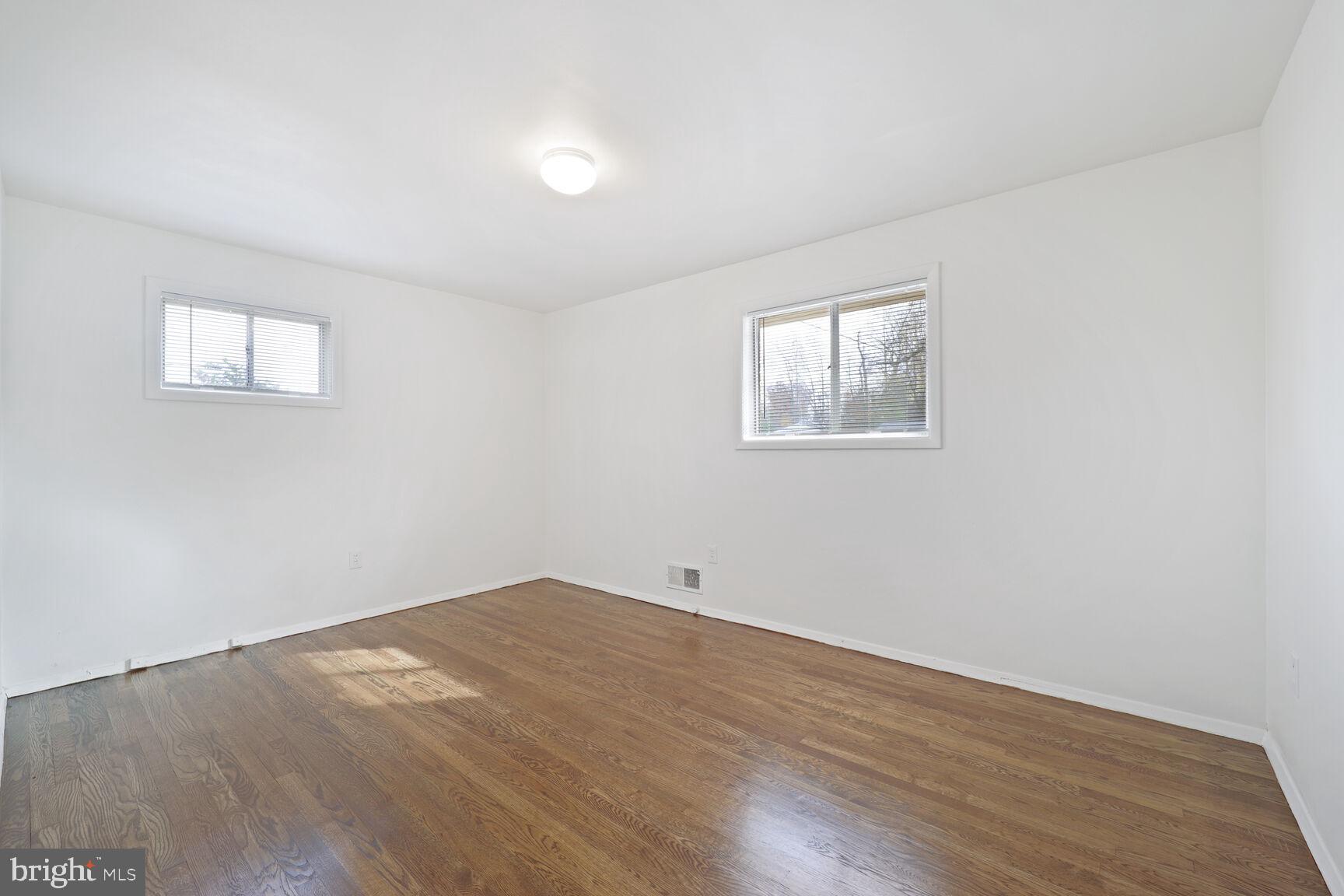 EAST SPRINGBROOK - Residential