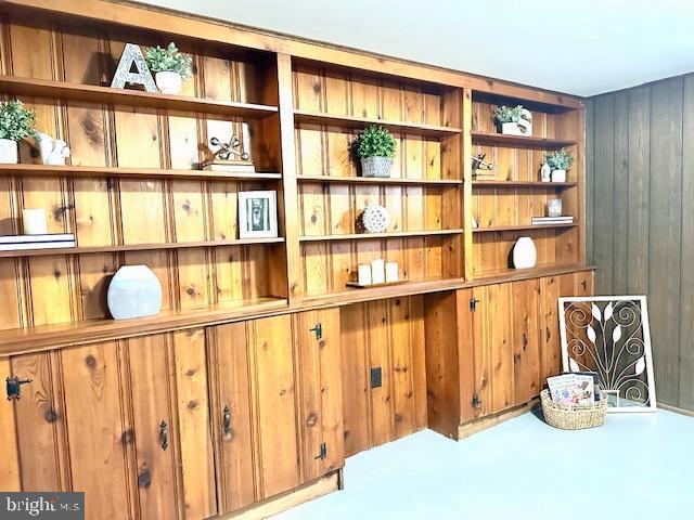 EAST SPRINGBROOK - Residential