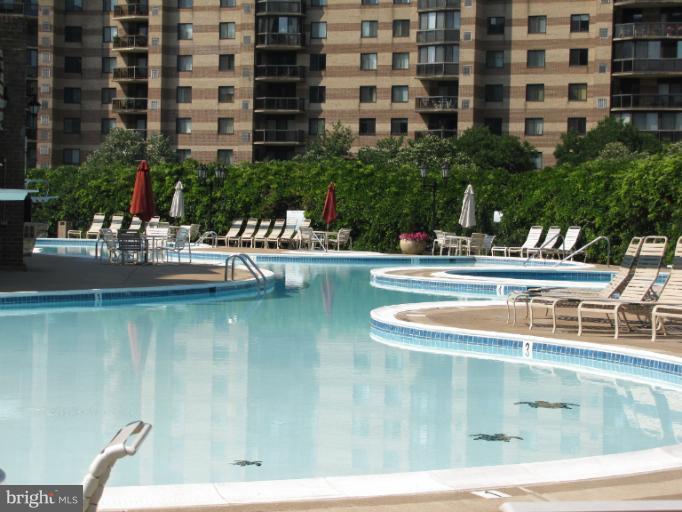 ROTONDA - Residential Lease