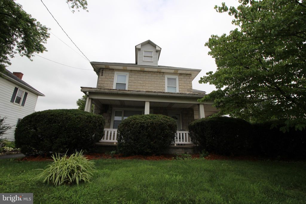 Photo of 549 W Main Street, NEW HOLLAND, PA 17557 (MLS # PALA2073222)