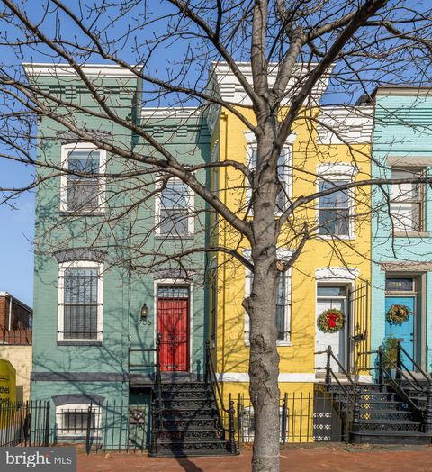 Photo of 706 L Street SE, WASHINGTON, DC 20003 (MLS # DCDC2240034)