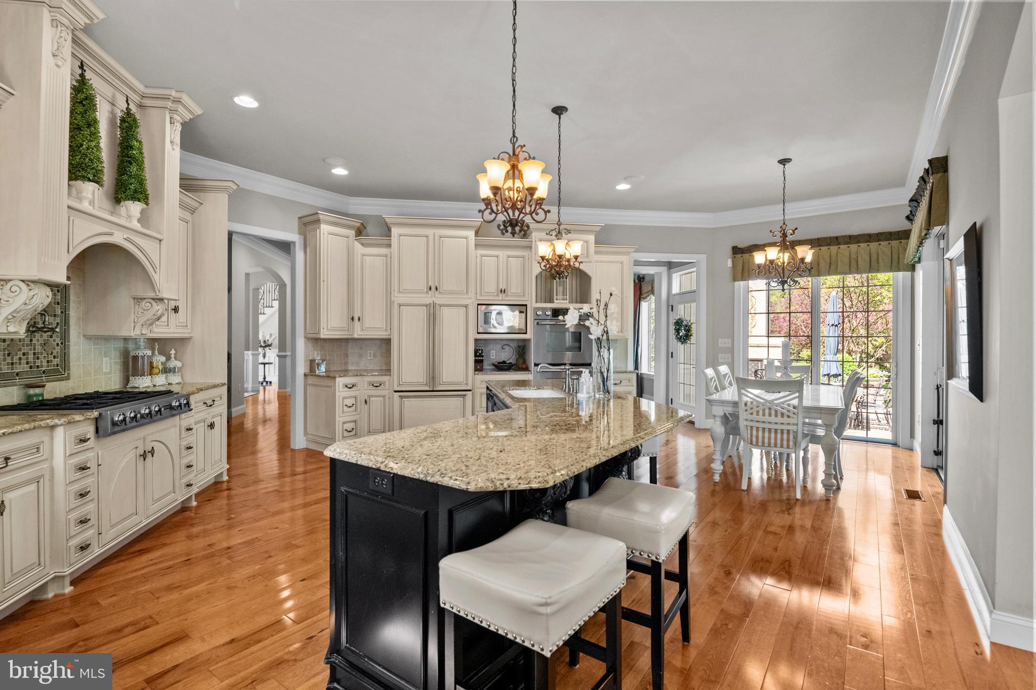 STONEHENGE - Residential