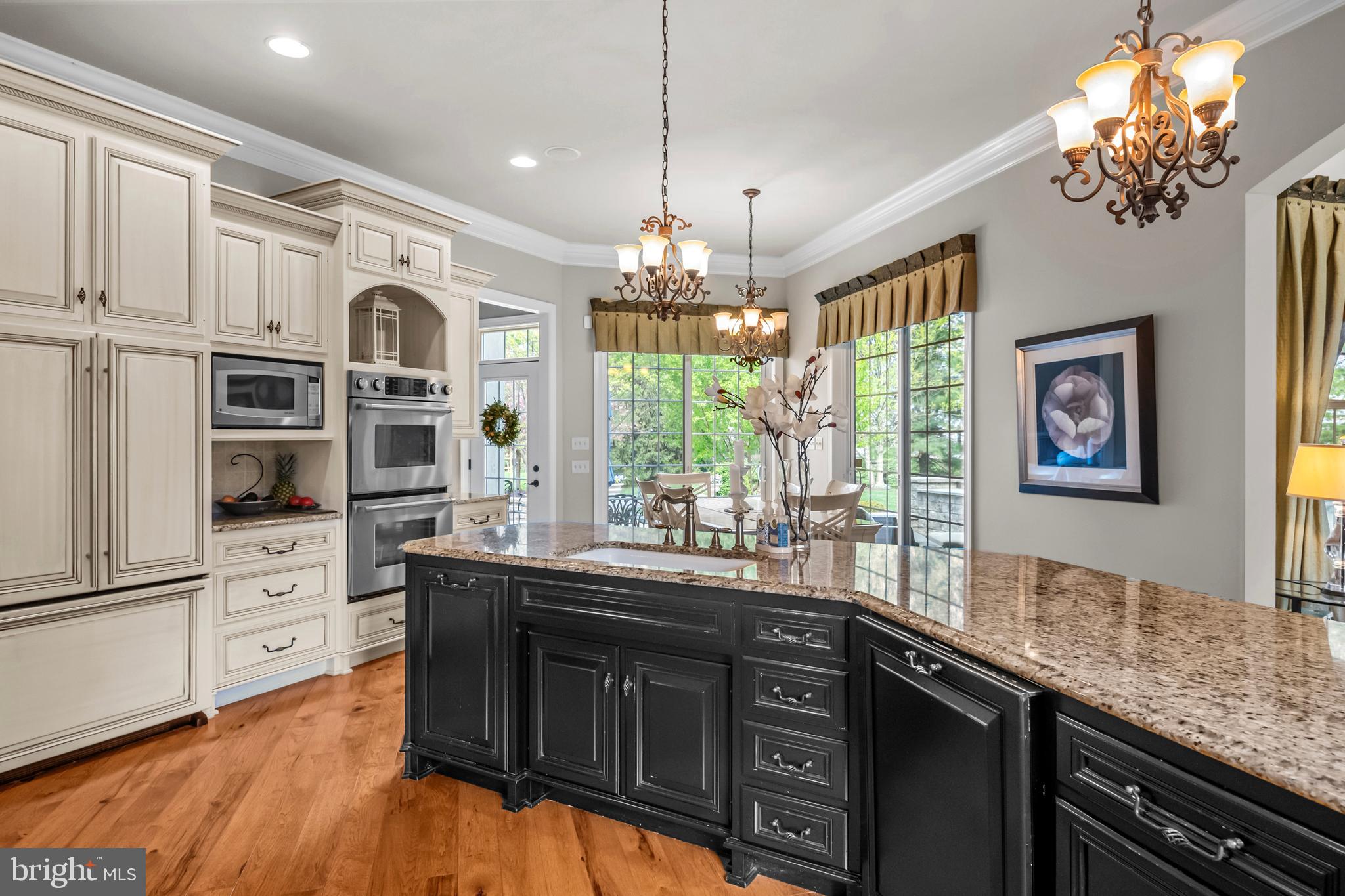 STONEHENGE - Residential