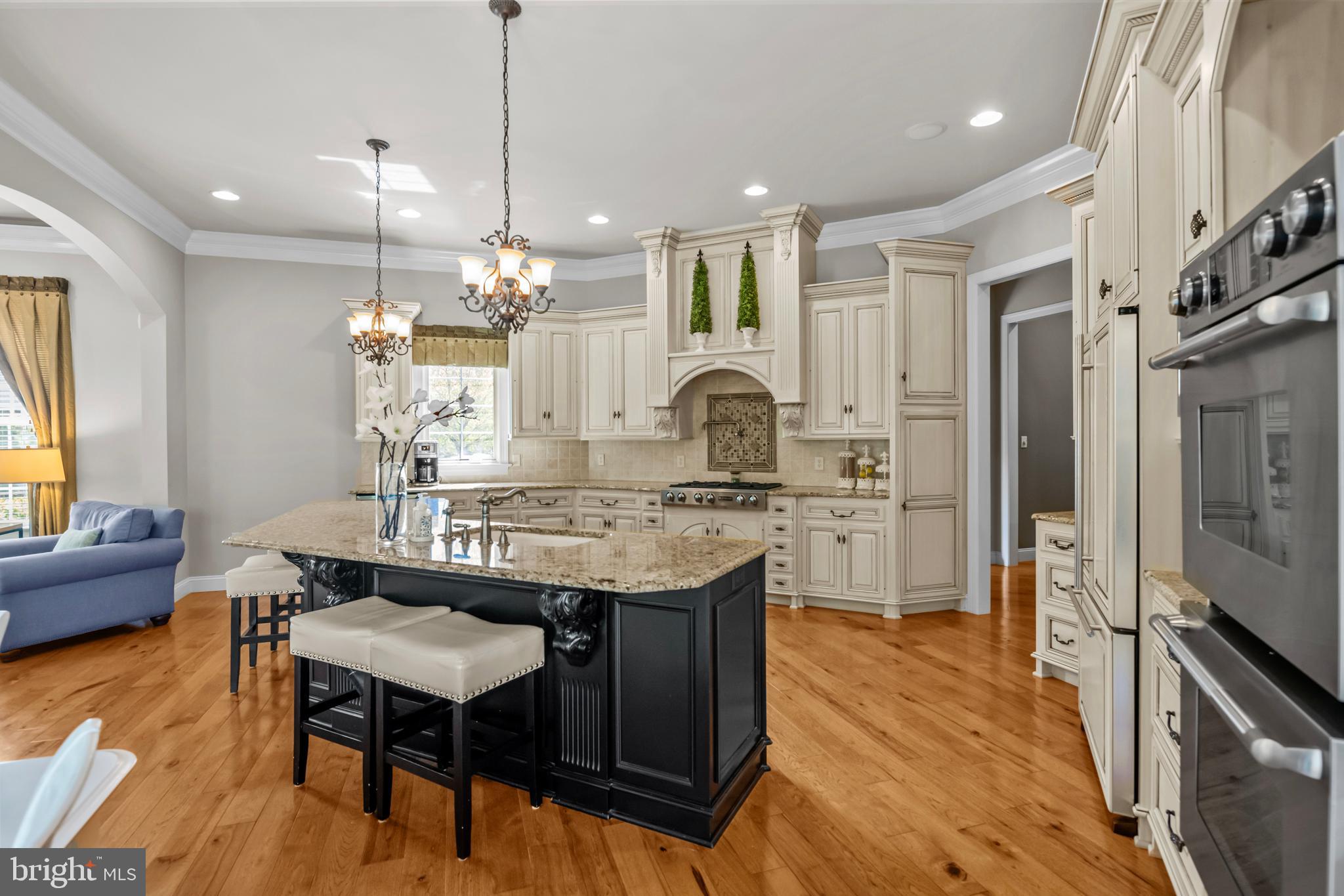 STONEHENGE - Residential