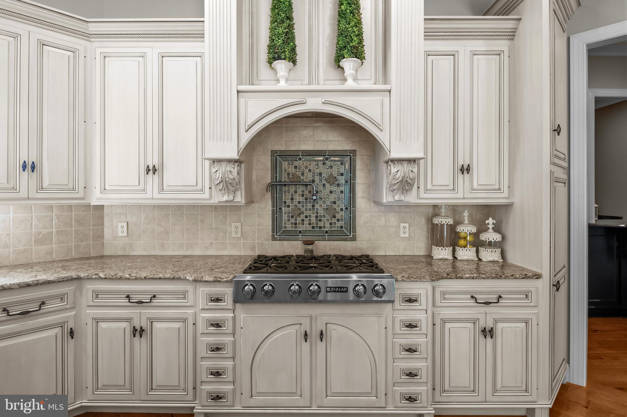 STONEHENGE - Residential