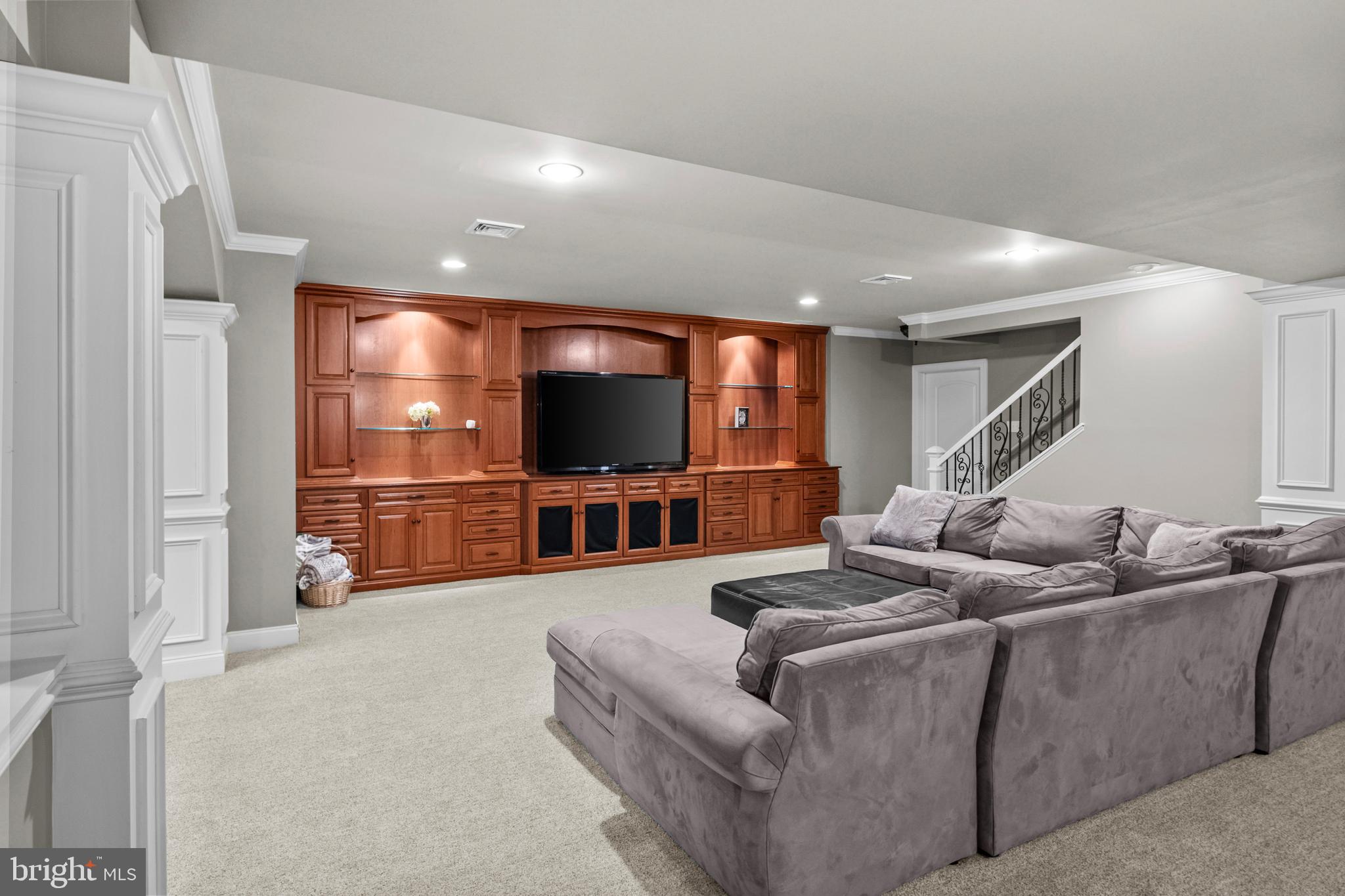 STONEHENGE - Residential