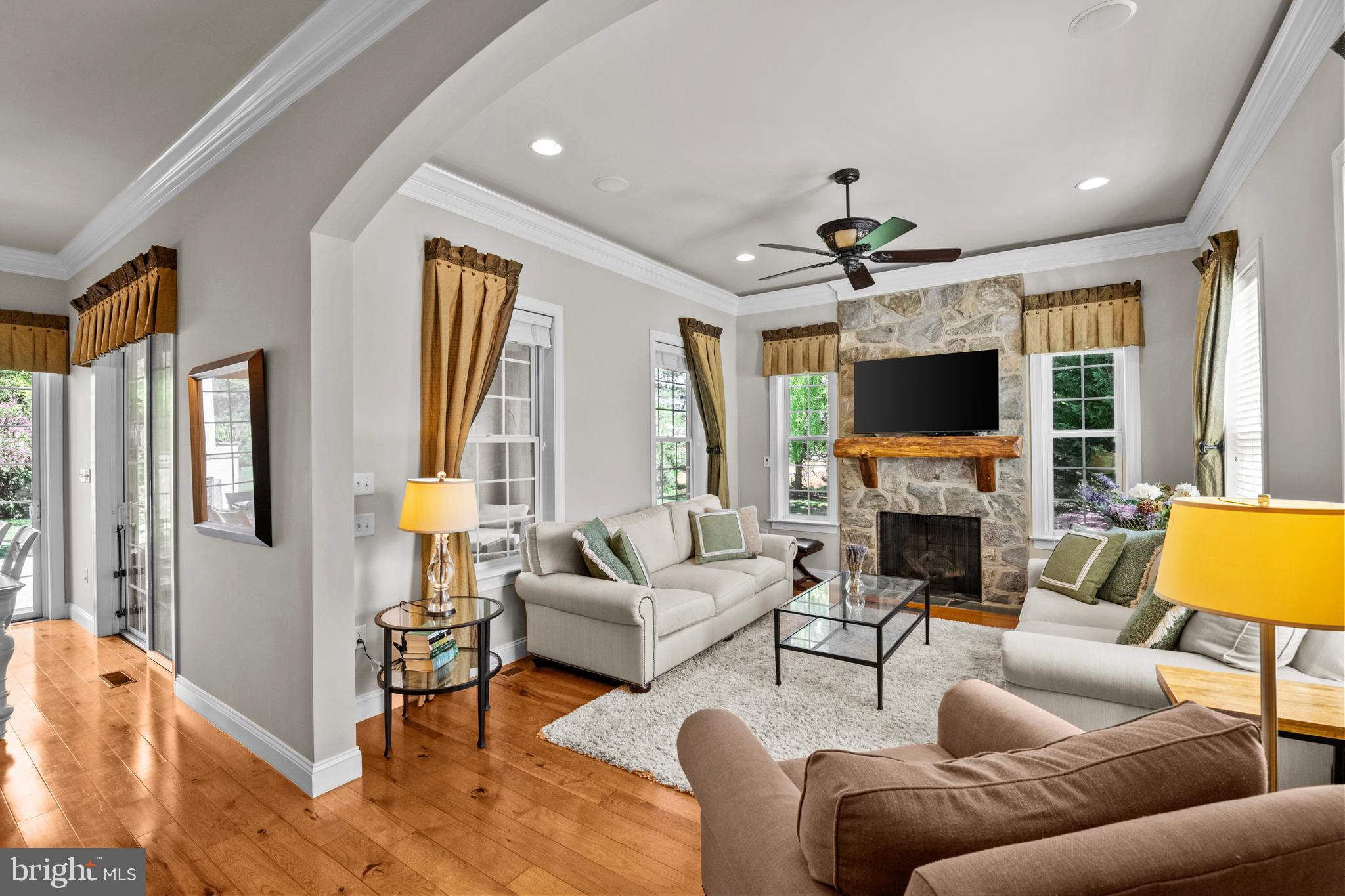 STONEHENGE - Residential