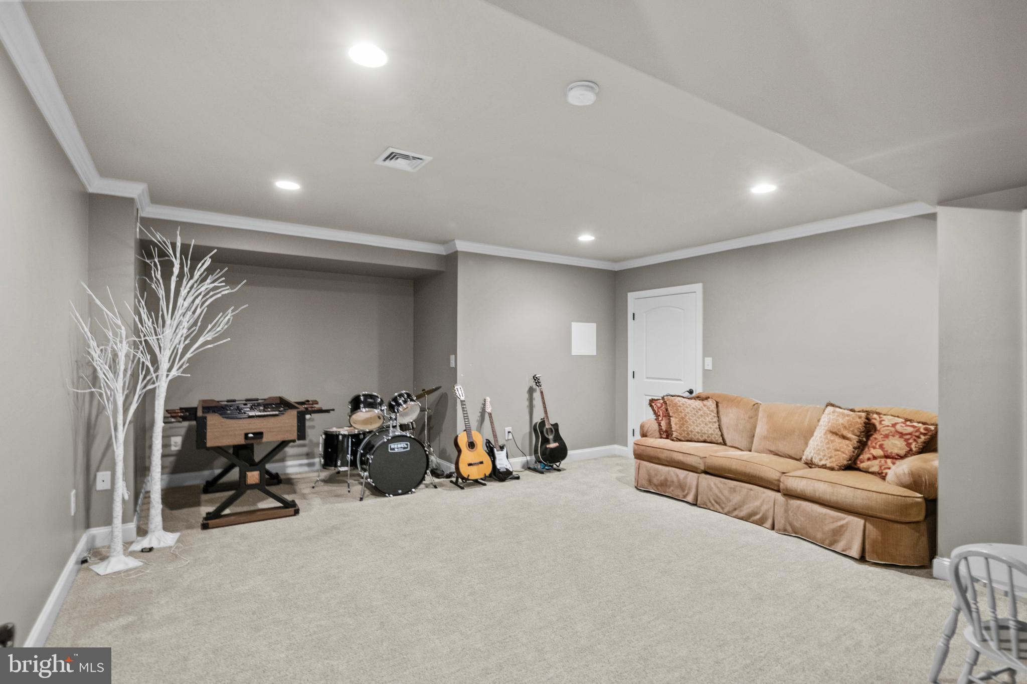 STONEHENGE - Residential