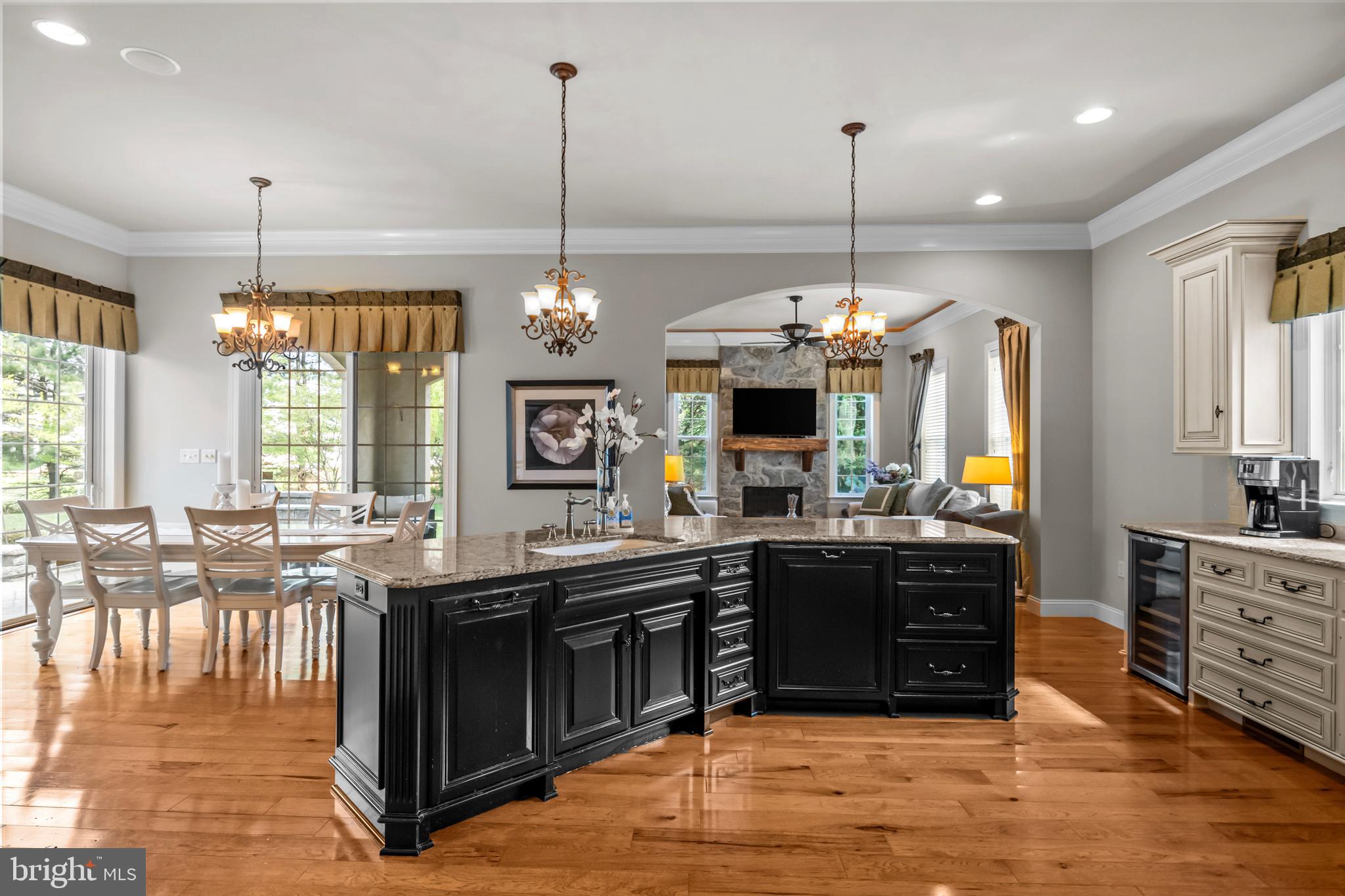 STONEHENGE - Residential