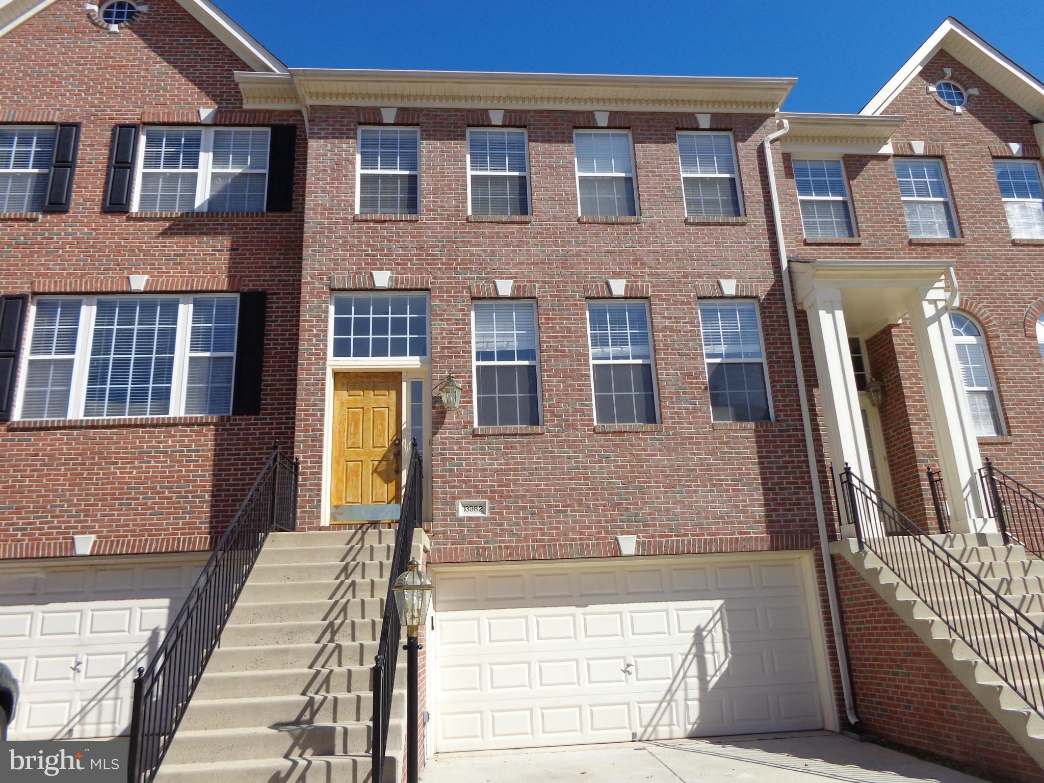 ROCKLAND VILLAGE - Residential Lease