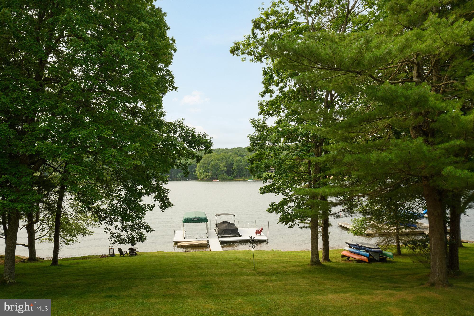 PARADISE POINT - Residential