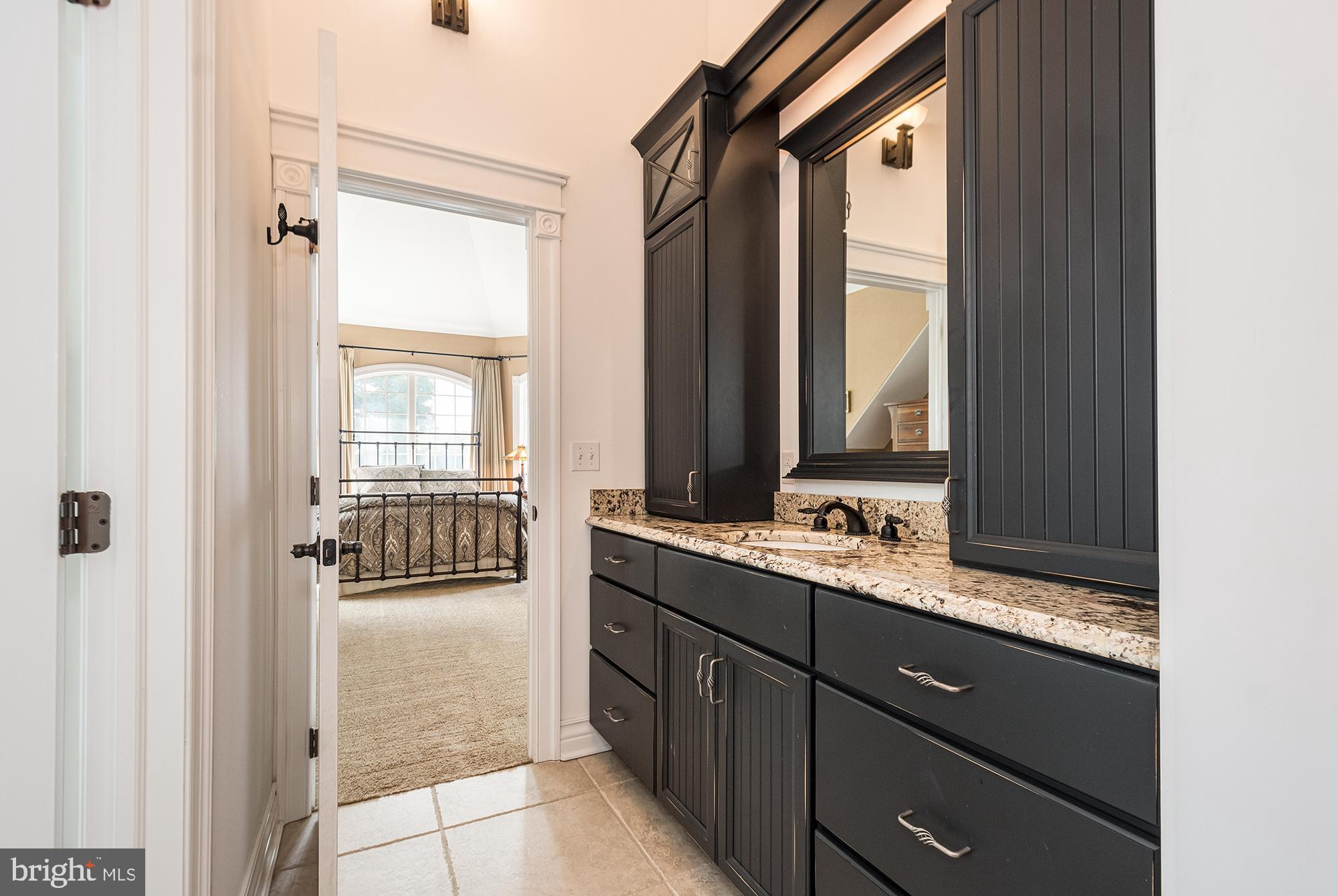 PARADISE POINT - Residential