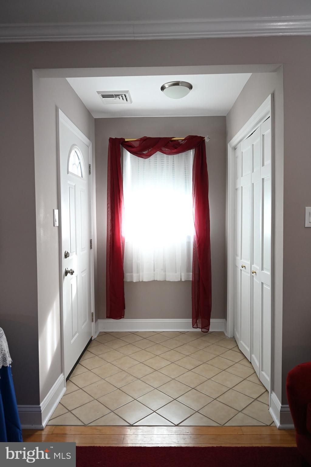 Photo of 1009 Cromwell Road, GLENSIDE, PA 19038 (MLS # PAMC2165074)