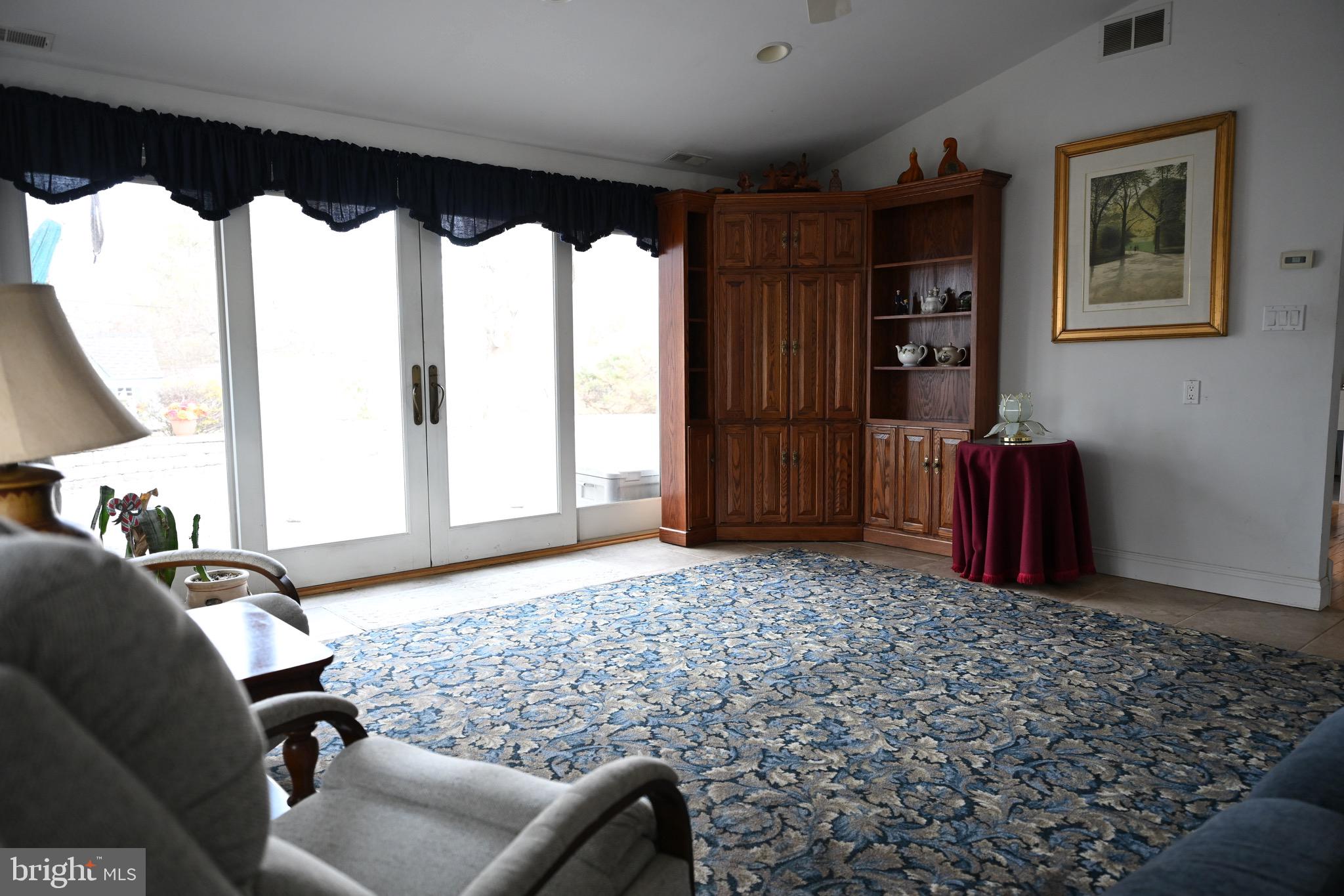 GLENSIDE - Residential