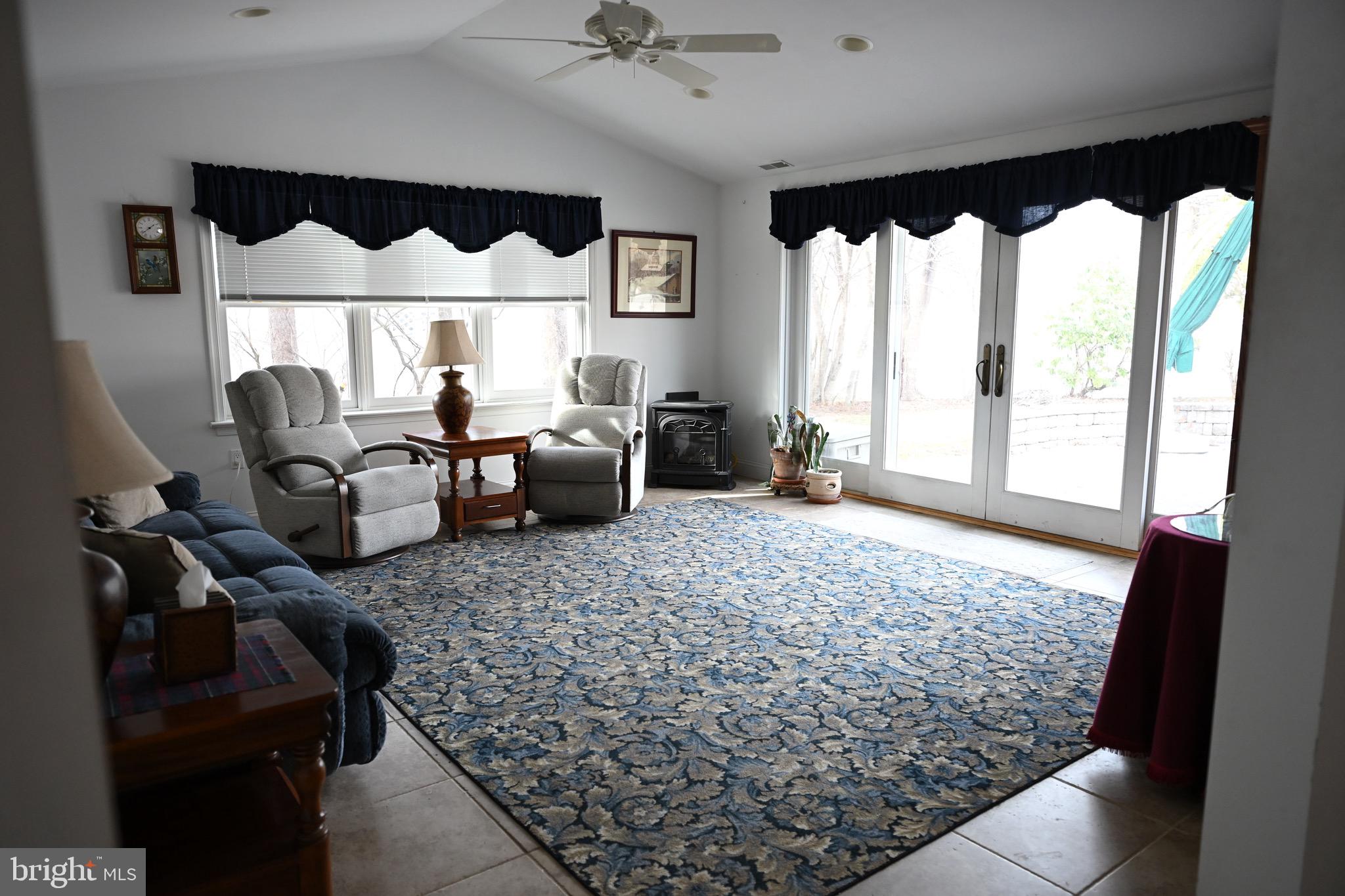 GLENSIDE - Residential