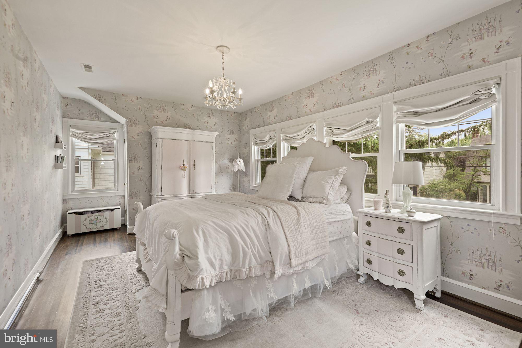 CHEVY CHASE - Residential