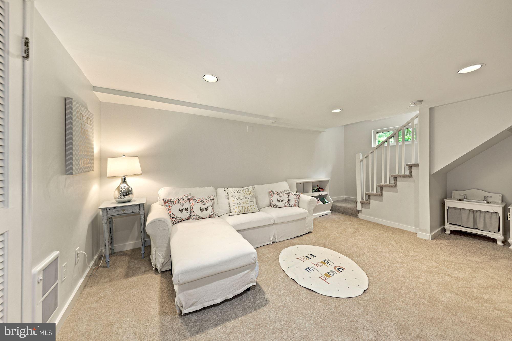 CHEVY CHASE - Residential