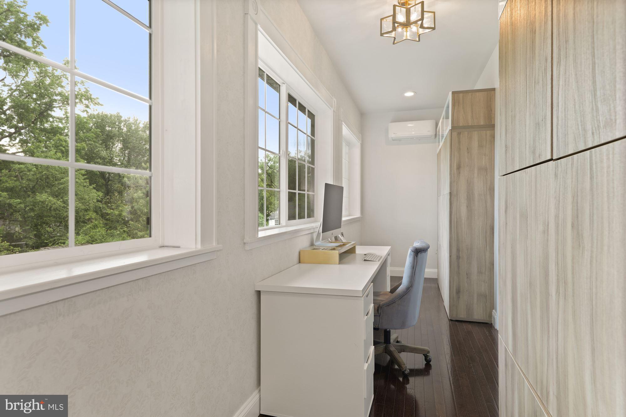 CHEVY CHASE - Residential