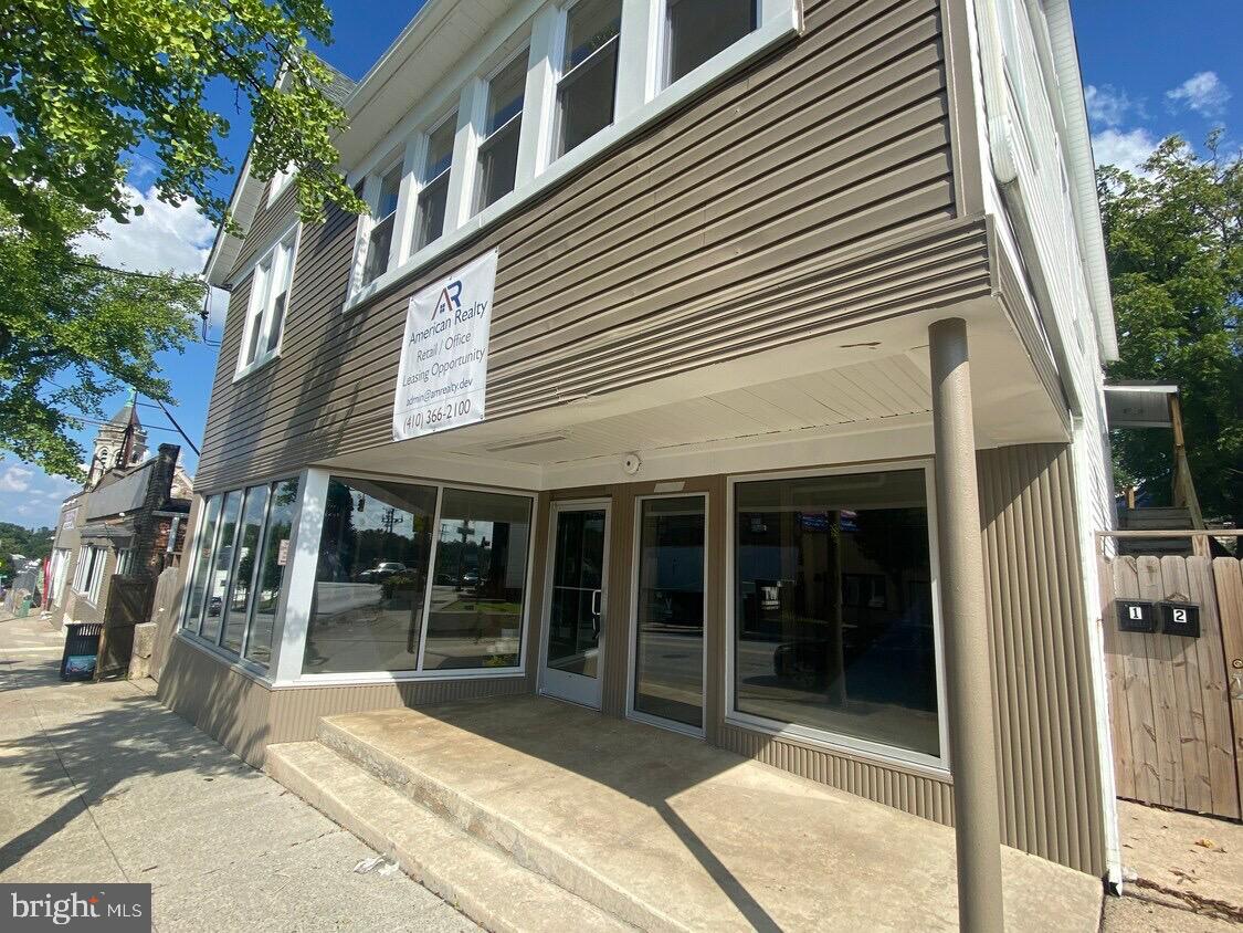 OVERLEA - Commercial Lease